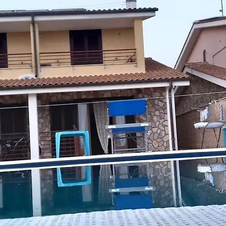 Vacanza Mare 2 לינה וארוחת בוקר *